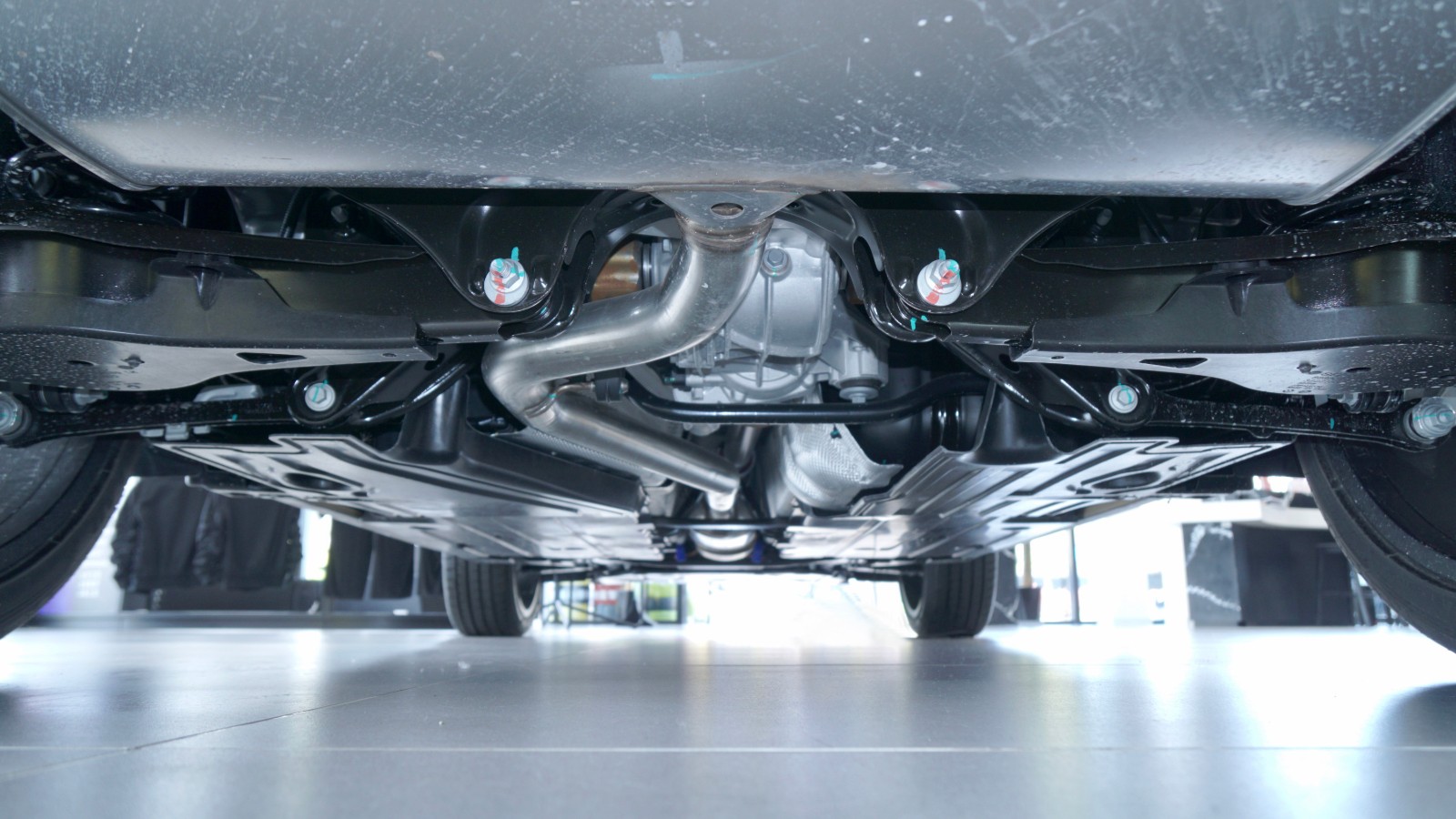 追求极致造车领克05无锡东方鸿达到店实拍原创